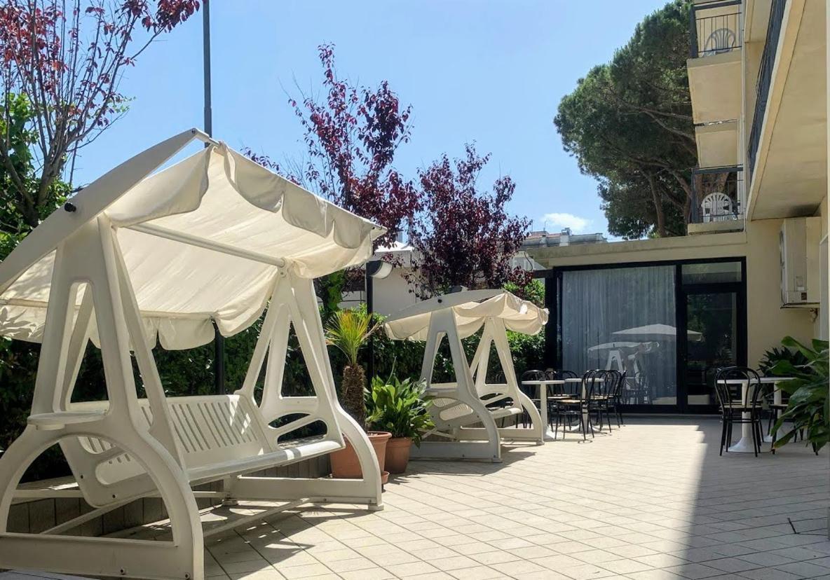 Hotel Villa Platani 里乔内 外观 照片